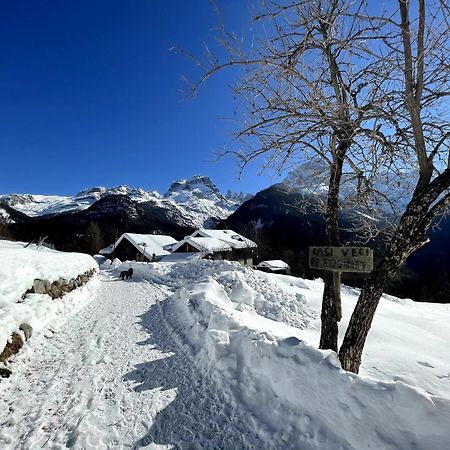Villa Alpina Campiglio Madonna Buitenkant foto